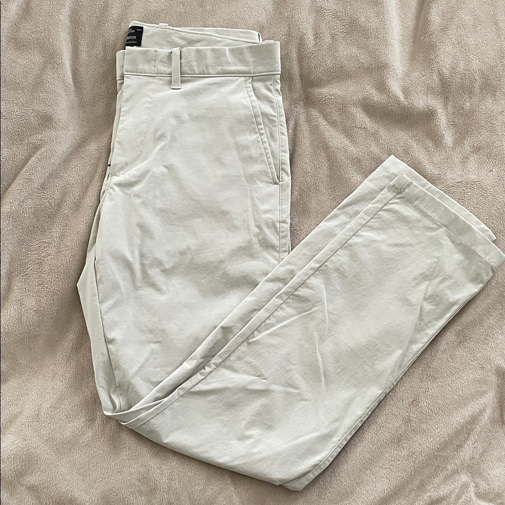 J. Crew Men's Tech Pant Light Khaki Chinos